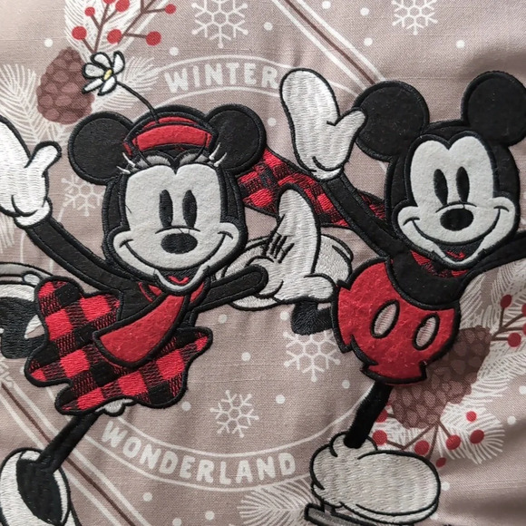 Disney St.Nicholas Minnie,Mickey Ice Skating Throw Pillow. - Picture 2 of 7